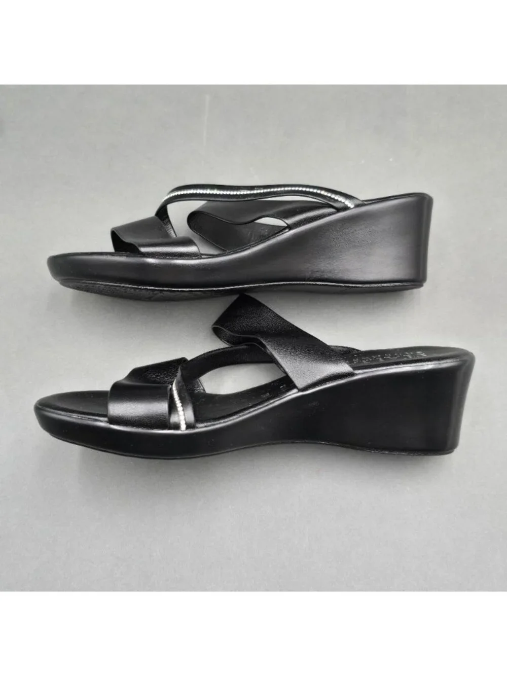 Italian Shoemakers Remus Black Slide Sandals Size 7 M Crystal Trim Wedge Heel - Picture 4 of 8